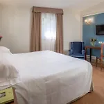 فلوري فندق كومو