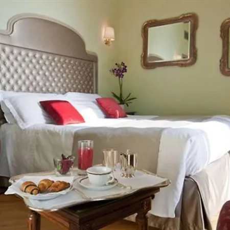 Flori Hotel