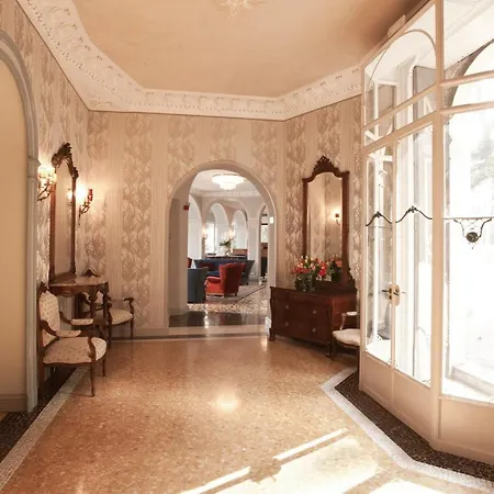 Flori Hotel Côme