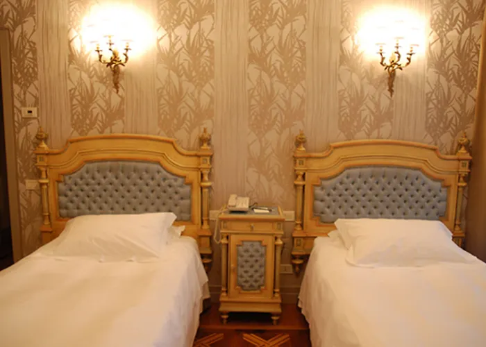 Flori Hotel 4*