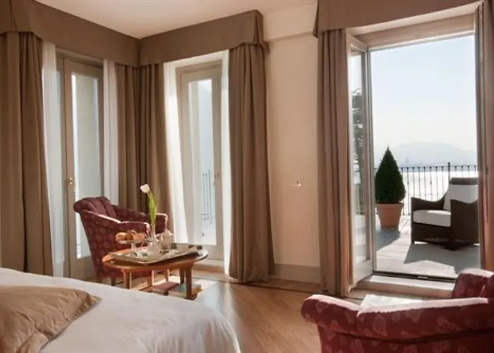 Flori Hotel 4*
