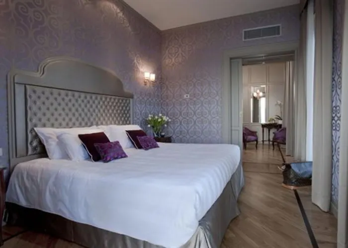 Flori Hotel